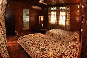 Peace Of Mind Group Of Houseboat Hotel Srinagar